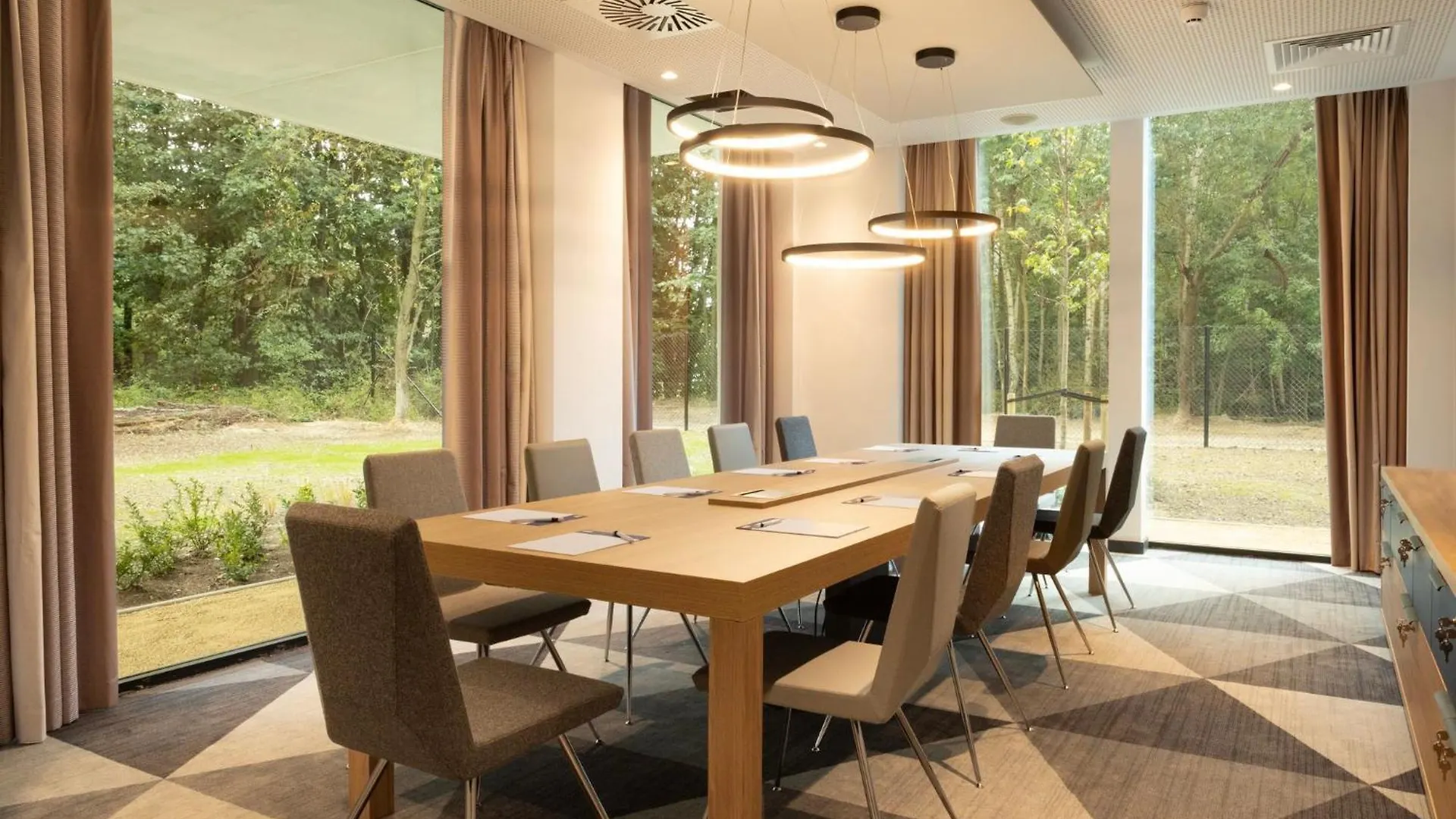 Holiday Inn Express Brussels - Airport By Ihg Diegem Hotel